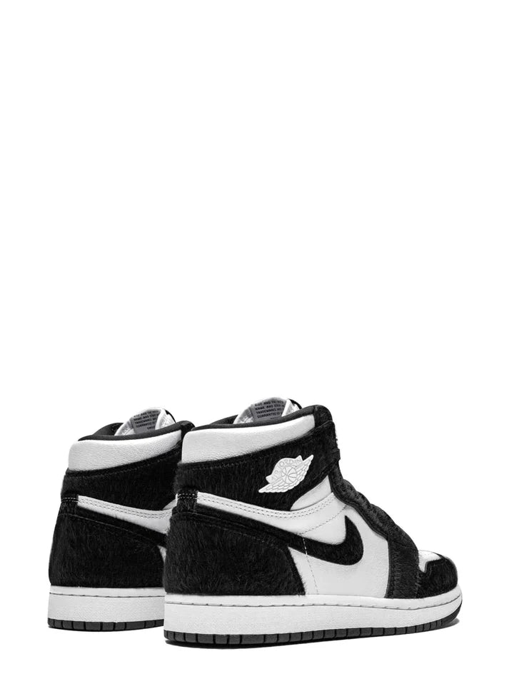 Nike Air Jordan 1 Retro High OG "Panda"